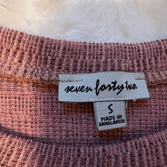 Tunic style with Button detail pullover knit top Sz small - Picture 6 of 6